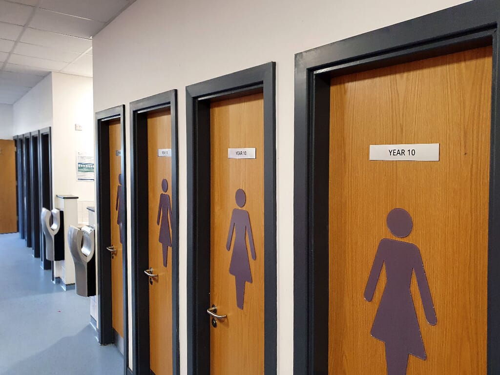 Projecting Signs - UK Based Sign Maker, Signet Signs Ltd