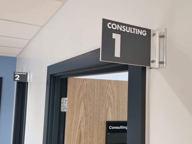 Projecting Signs Gallery | Signet Signs